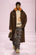 LOUIS-VUITTON-MENrsquoS-FALL-WINTER-2025-SHOW-LOOK-46