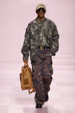 LOUIS-VUITTON-MENrsquoS-FALL-WINTER-2025-SHOW-LOOK-48