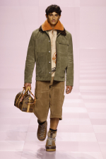 LOUIS-VUITTON-MENrsquoS-FALL-WINTER-2025-SHOW-LOOK-50