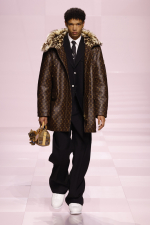 LOUIS-VUITTON-MENrsquoS-FALL-WINTER-2025-SHOW-LOOK-52