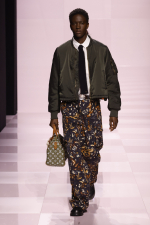 LOUIS-VUITTON-MENrsquoS-FALL-WINTER-2025-SHOW-LOOK-54