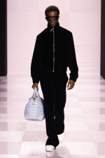 LOUIS-VUITTON-MENrsquoS-FALL-WINTER-2025-SHOW-LOOK-6