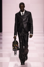 LOUIS-VUITTON-MENrsquoS-FALL-WINTER-2025-SHOW-LOOK-63