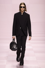 LOUIS-VUITTON-MENrsquoS-FALL-WINTER-2025-SHOW-LOOK-68