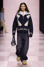 LOUIS-VUITTON-MENrsquoS-FALL-WINTER-2025-SHOW-LOOK-7