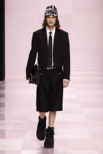 LOUIS-VUITTON-MENrsquoS-FALL-WINTER-2025-SHOW-LOOK-75