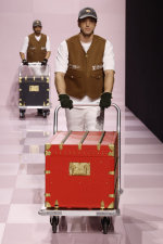 LOUIS-VUITTON-MENrsquoS-FALL-WINTER-2025-SHOW-LOOK-79