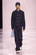 LOUIS-VUITTON-MENrsquoS-FALL-WINTER-2025-SHOW-LOOK-9