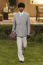 LOUIS-VUITTON-MENrsquoS-FALL-WINTER-2026-LOOK-1