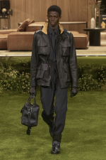 LOUIS-VUITTON-MENrsquoS-FALL-WINTER-2026-LOOK-76