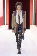 LV-SS23-Look_22