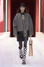 LV-SS23-Look_26