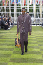 LOUIS-VUITTON-MENrsquoS-SPRING-SUMMER-2025-LOOK-24