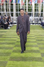 LOUIS-VUITTON-MENrsquoS-SPRING-SUMMER-2025-LOOK-26