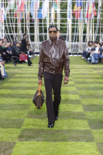 LOUIS-VUITTON-MENrsquoS-SPRING-SUMMER-2025-LOOK-27