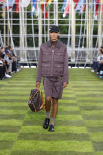 LOUIS-VUITTON-MENrsquoS-SPRING-SUMMER-2025-LOOK-36