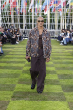 LOUIS-VUITTON-MENrsquoS-SPRING-SUMMER-2025-LOOK-39