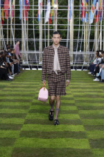 LOUIS-VUITTON-MENrsquoS-SPRING-SUMMER-2025-LOOK-55