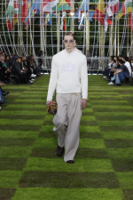 LOUIS-VUITTON-MENrsquoS-SPRING-SUMMER-2025-LOOK-61