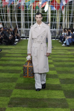 LOUIS-VUITTON-MENrsquoS-SPRING-SUMMER-2025-LOOK-62