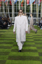 LOUIS-VUITTON-MENrsquoS-SPRING-SUMMER-2025-LOOK-66