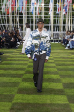 LOUIS-VUITTON-MENrsquoS-SPRING-SUMMER-2025-LOOK-69