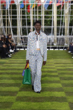 LOUIS-VUITTON-MENrsquoS-SPRING-SUMMER-2025-LOOK-78