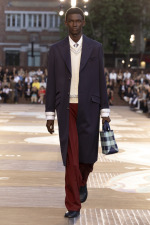 LOUIS-VUITTON-MENrsquoS-SPRING-SUMMER-2026-SHOW-LOOK-23