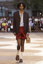 LOUIS-VUITTON-MENrsquoS-SPRING-SUMMER-2026-SHOW-LOOK-24