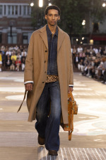 LOUIS-VUITTON-MENrsquoS-SPRING-SUMMER-2026-SHOW-LOOK-53