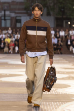 LOUIS-VUITTON-MENrsquoS-SPRING-SUMMER-2026-SHOW-LOOK-58