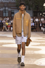 LOUIS-VUITTON-MENrsquoS-SPRING-SUMMER-2026-SHOW-LOOK-60