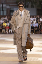 LOUIS-VUITTON-MENrsquoS-SPRING-SUMMER-2026-SHOW-LOOK-65