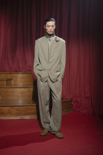 look0009