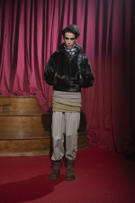 look0027