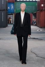 MM_Folders_FW26-Show-Look_0004