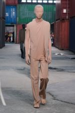 MM_Folders_FW26-Show-Look_0009