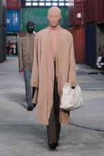 MM_Folders_FW26-Show-Look_0011