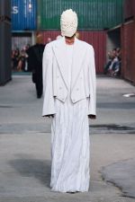 MM_Folders_FW26-Show-Look_0017