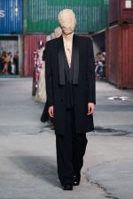 MM_Folders_FW26-Show-Look_0026