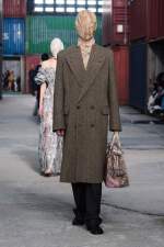 MM_Folders_FW26-Show-Look_0031