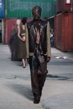MM_Folders_FW26-Show-Look_0038