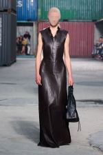 MM_Folders_FW26-Show-Look_0050