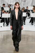 LOOK_02