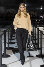LOOK_42_MAL2510_PARIS_SS26_AG03081