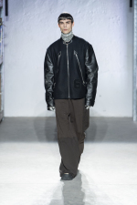 MM6-Maison-Margiela-AW22-Look-12