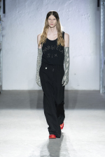 MM6-Maison-Margiela-AW22-Look-13