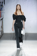 MM6-Maison-Margiela-AW22-Look-16