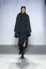 MM6-Maison-Margiela-AW22-Look-17