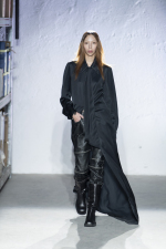 MM6-Maison-Margiela-AW22-Look-19